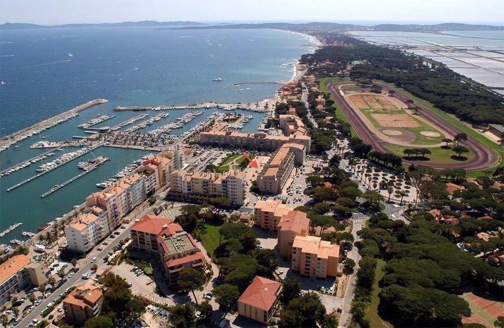 Holidays Hyères المظهر الخارجي الصورة