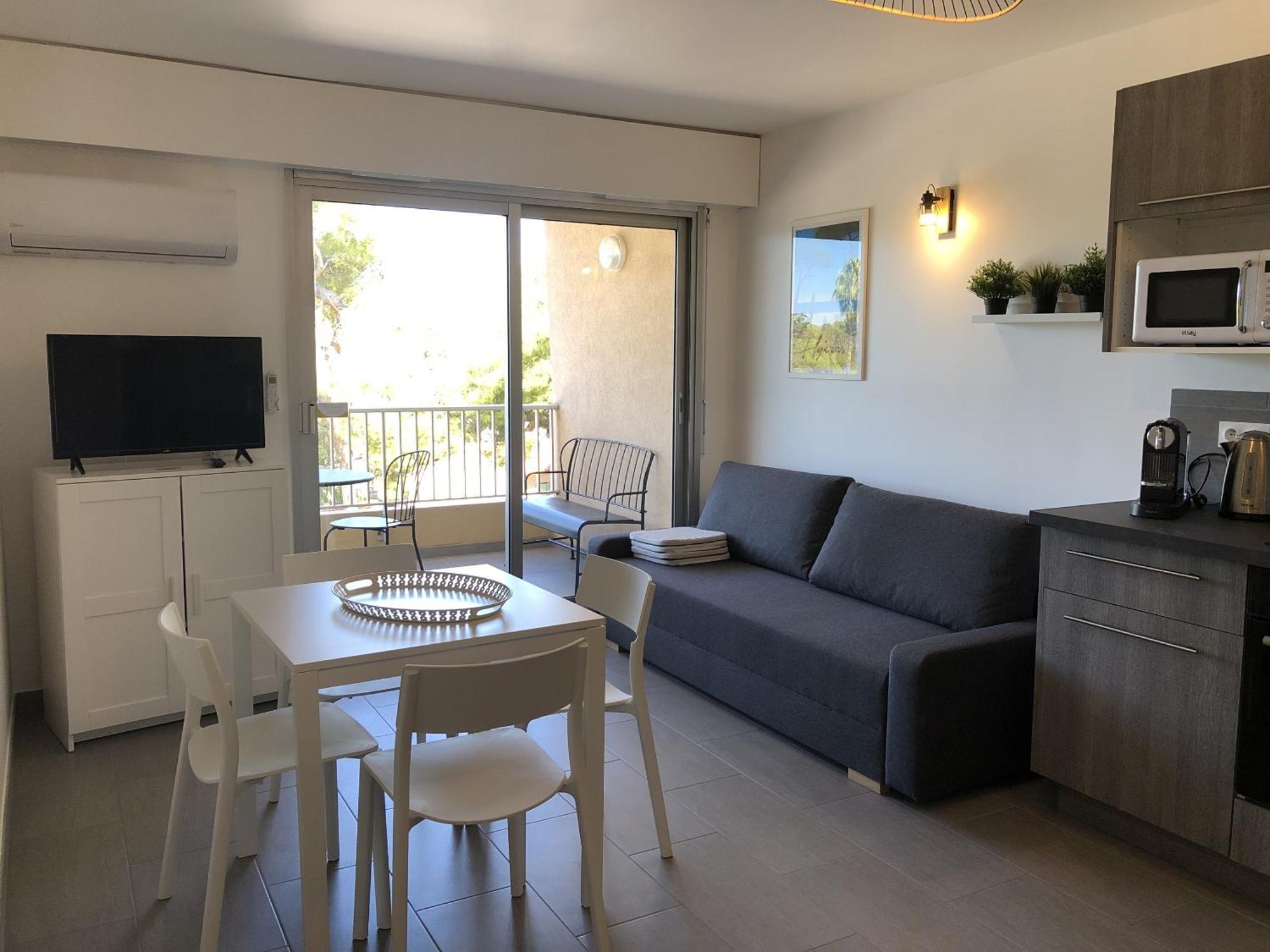 Holidays Hyères الغرفة الصورة